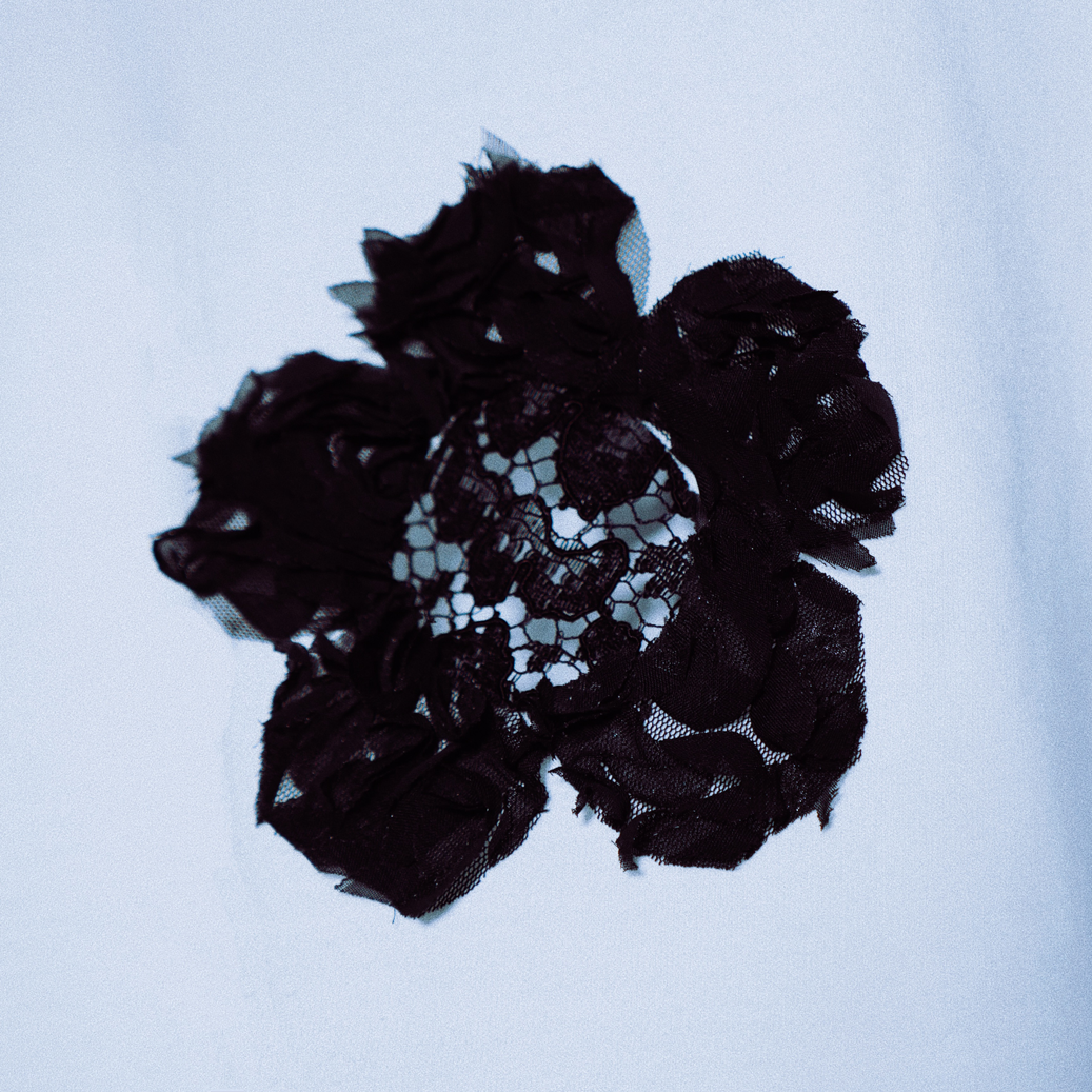 WHITE ONAGADORI T-SHIRT【SHORT】
